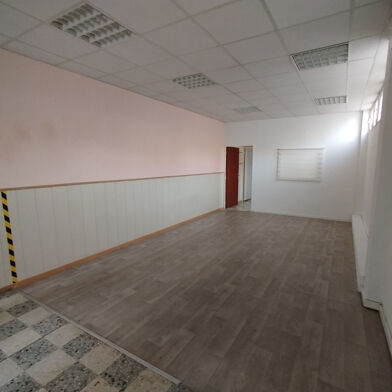 Commerce 2 pièces 685 €