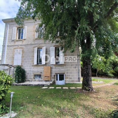 Local industriel  880000 €