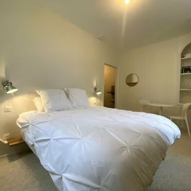 Local industriel  880000 €