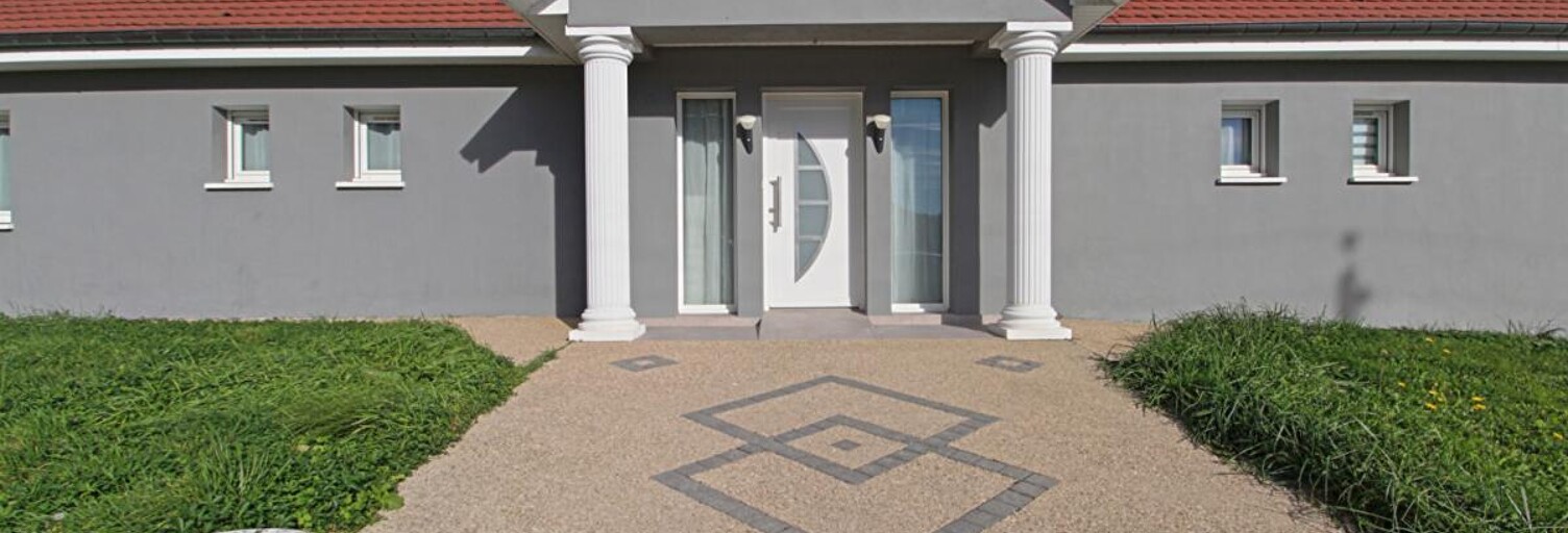 Maison 7 Pièces 200 m² à vendre à Lavangeot (39700)