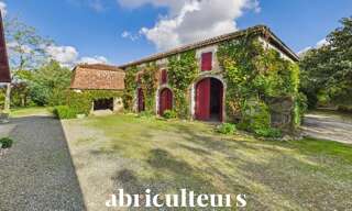 Maison 8 Pièces 235 m² à vendre à Tilh (40360)