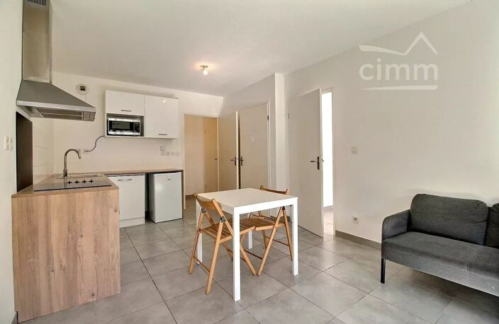 T2 de 41 m² avec balcon 8 m² et parking — photo 3