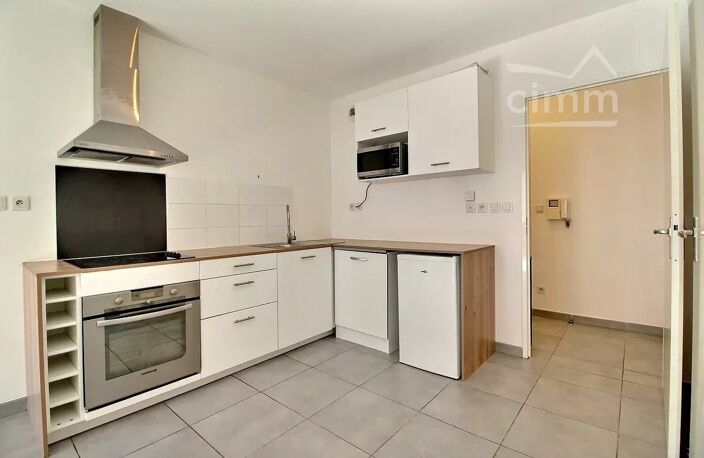 T2 de 41 m² avec balcon 8 m² et parking — photo 5