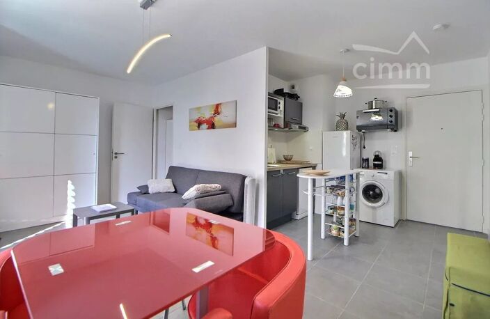 MONTPELLIER, Ovalie, Studio de 28m² avec balcon et parking. — photo 2