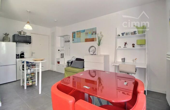 MONTPELLIER, Ovalie, Studio de 28m² avec balcon et parking. — photo 3