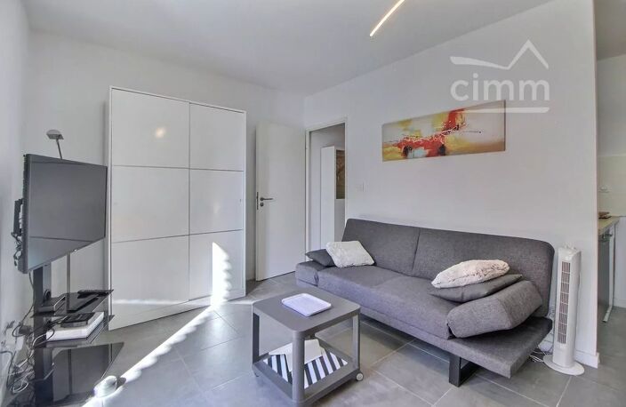 MONTPELLIER, Ovalie, Studio de 28m² avec balcon et parking. — photo 5
