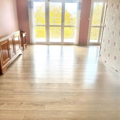 Appartement 5 pièces 157000 €