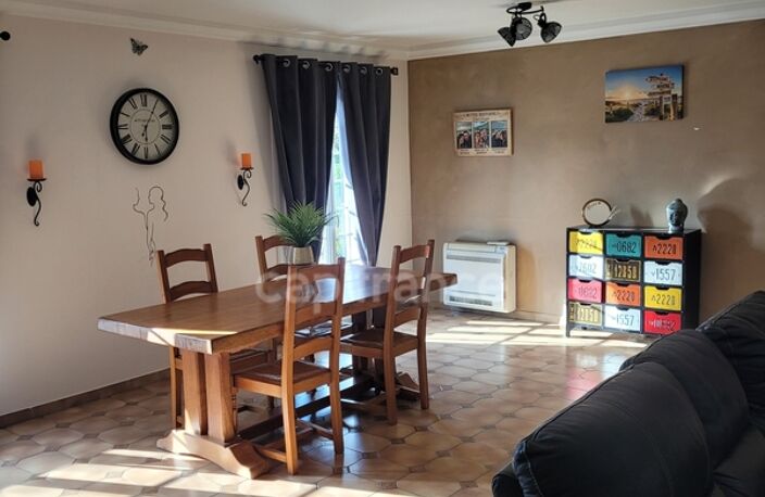 Dpt Gironde (33),A vendre à CUNEZAIS proche de SAINT-ANDRE-DE-CUBZAC, maison de caractère 298 m² avec terrasse couverte très agréable sur un magnifique terrain paysagé de 2221 m² — photo 5