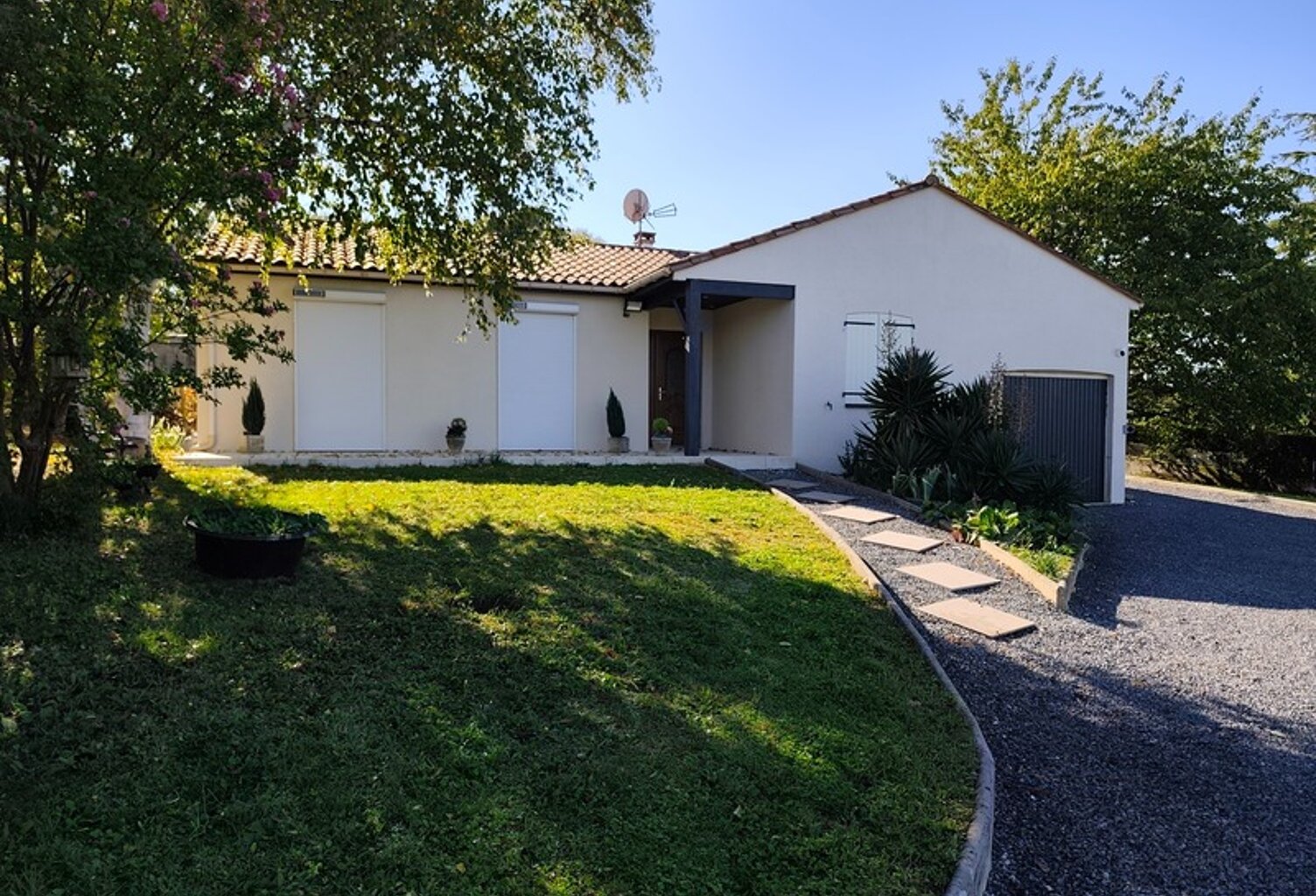 Maison à vendre 5 pièces RUELLE SUR TOUVRE (16) — photo 1