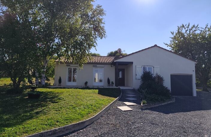 Maison à vendre 5 pièces RUELLE SUR TOUVRE (16) — photo 2