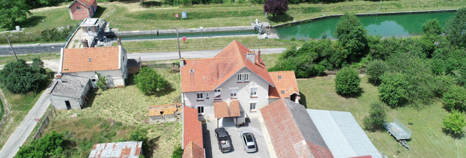 Maison 14 Pièces 360 m² à vendre à Chassemy (02370)