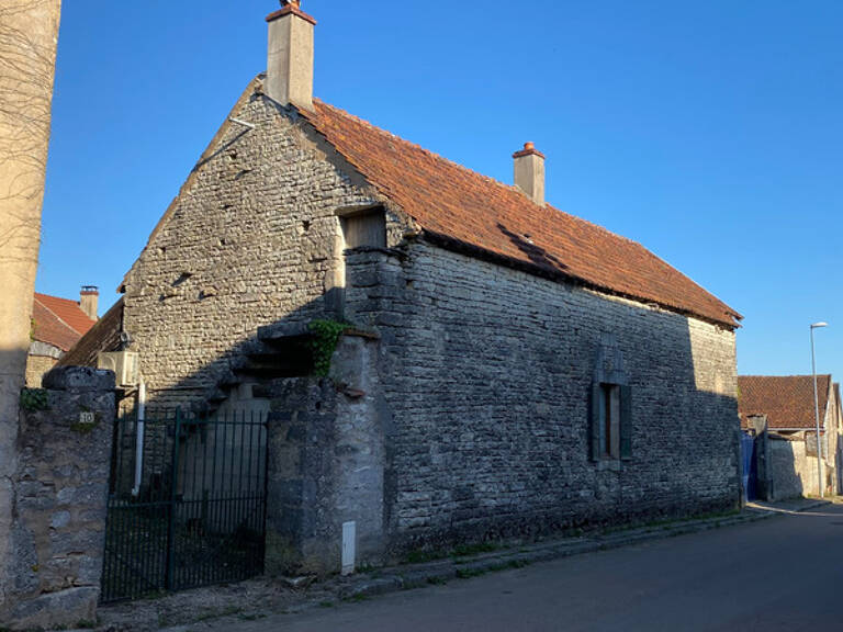 à Vendre Petite maison de campagne avec Grange et Jardin clos SARRY (89) - Plain-pied — photo 1