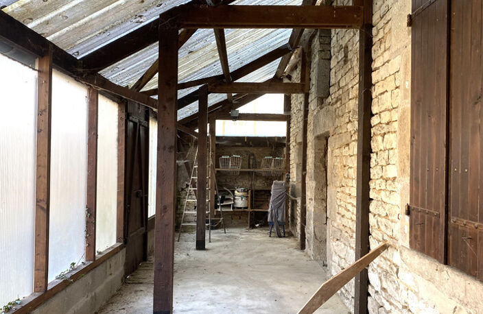 à Vendre Petite maison de campagne avec Grange et Jardin clos SARRY (89) - Plain-pied — photo 2