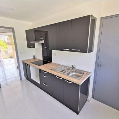 Appartement 3 pièces 700 €