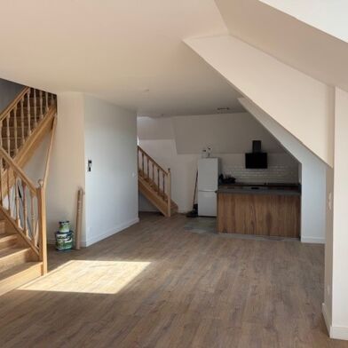 Appartement 5 pièces 1050 €