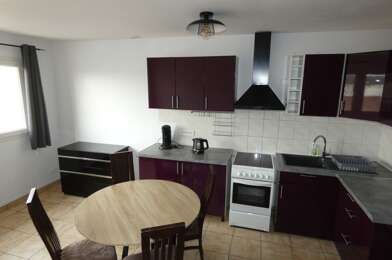 Appartement 3 pièces 910 €