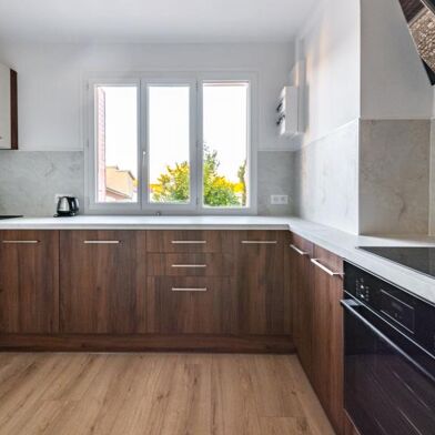 Appartement 3 pièces 1050 €