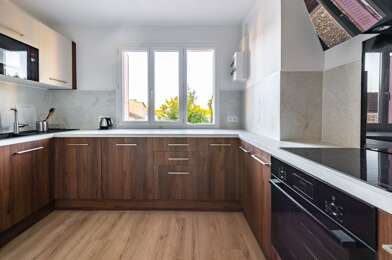 Appartement 3 pièces 1050 €