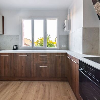 Appartement 3 pièces 1050 €