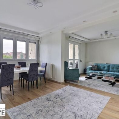 Appartement 5 pièces 222600 €