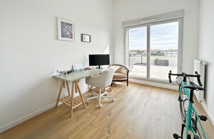 A vendre - appartement T4 lumineux avec une grande terrasse — photo 2