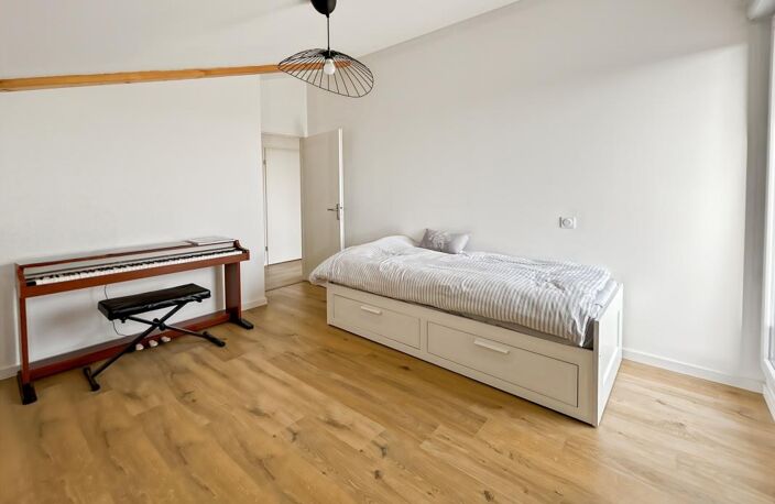 A vendre - appartement T4 lumineux avec une grande terrasse — photo 3