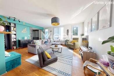 Appartement 4 pièces 249000 €