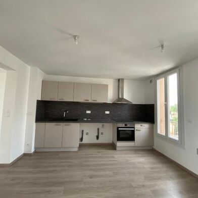 Appartement 3 pièces 750 €