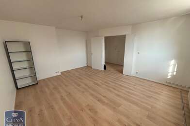 Appartement 3 pièces 745 €
