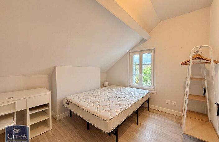 Location appartement 4 pièces 42 m² à Saint-Cyr-sur-Loire (37540) — photo 4