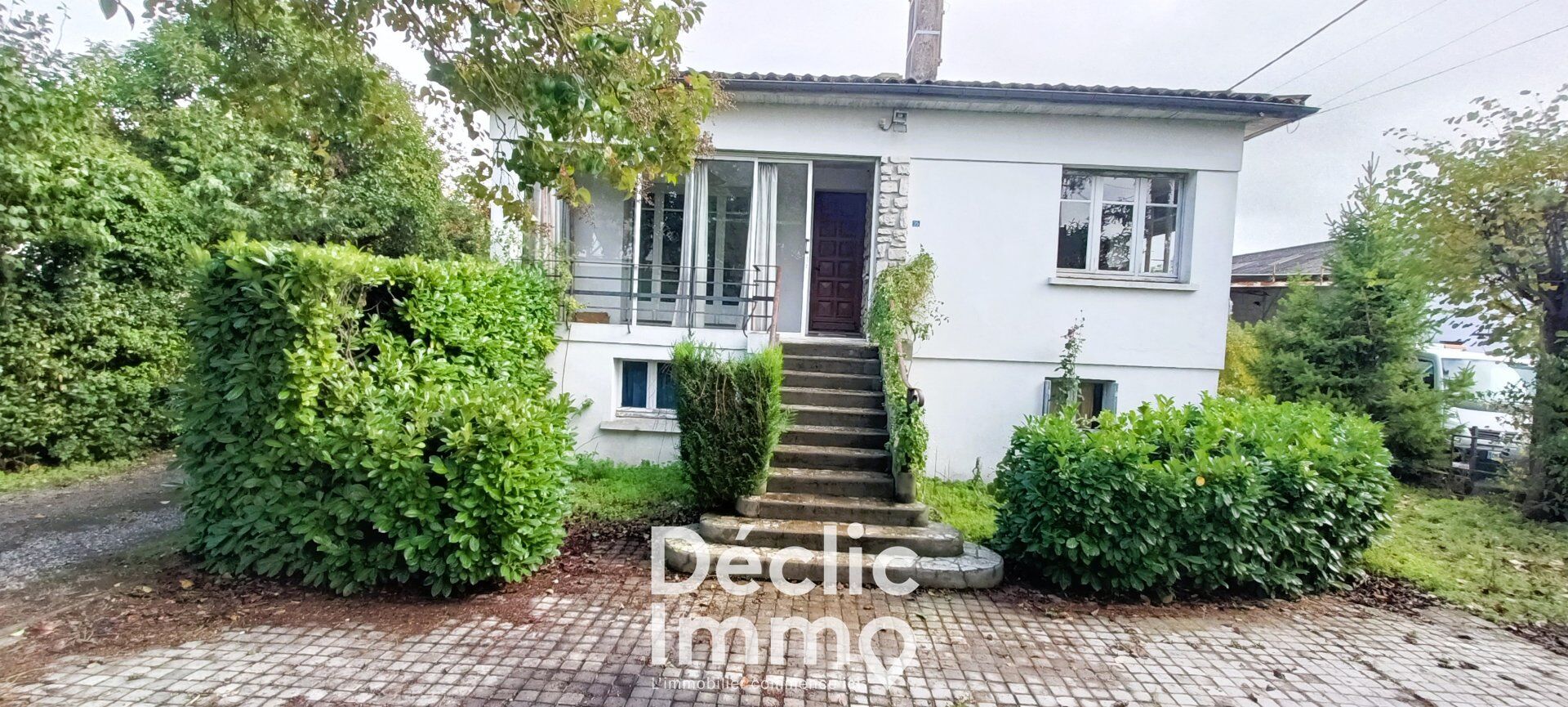 Villa / Maison  T8 à vendre Réparsac 16200