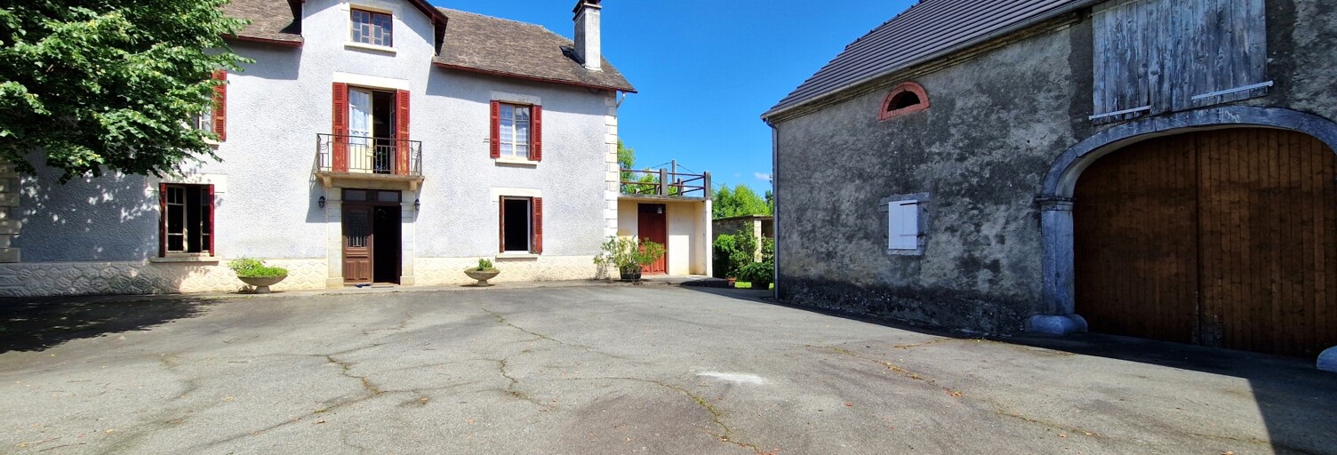 Maison 8 Pièces 240 m² à vendre à Lestelle-Bétharram (64800)