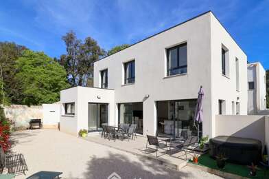 Maison 5 pièces 869000 €