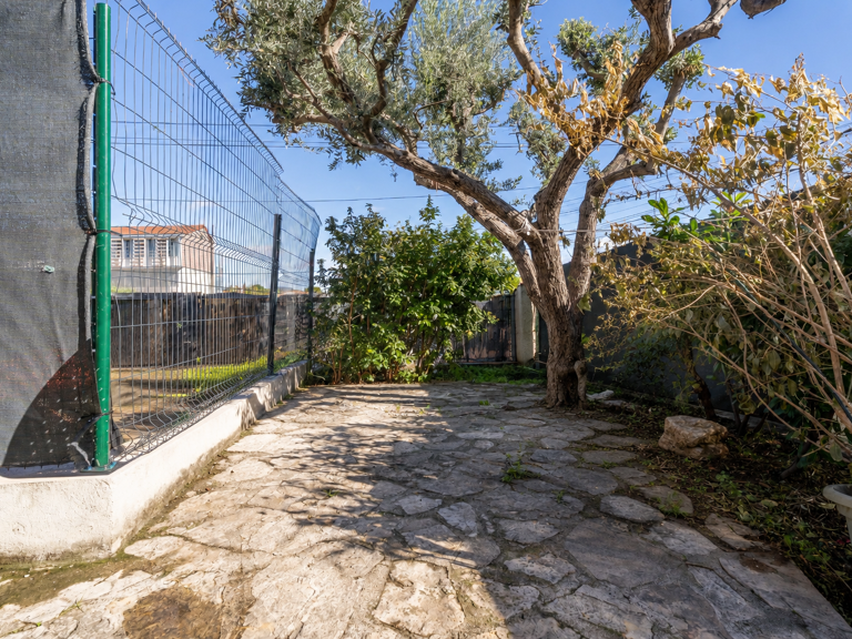 REZ-DE-JARDIN - PLAN DE CUQUES - TYPE 3 - TERRASSE - JARDIN — photo 1