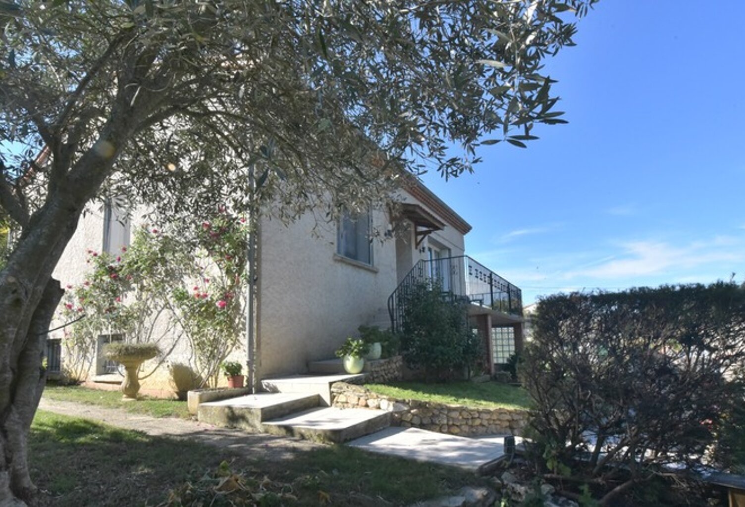 BELLE MAISON RENOVEE DANS UN SUPERBE CADRE — photo 1