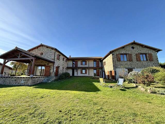 Maison Pradines 8 pièces 330 m2 -  473 000  FAI — photo du bien