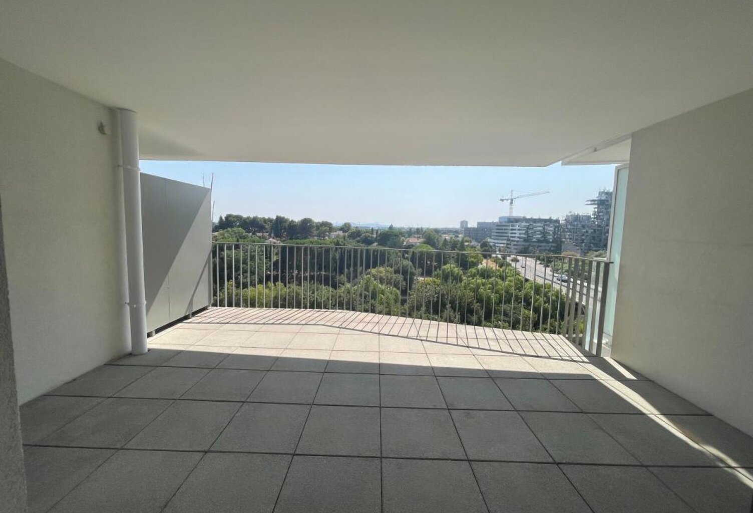 Appartement À Vendre Montpellier quartier Port Marianne 4 pièces avec belle vue dégagée — photo 1