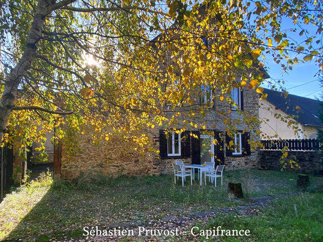Dordogne (24) Maison à vendre 5 pièces LA COQUILLE (24), 3 chambres, dépendance, terrain 400m2, beaux volumes — photo du bien