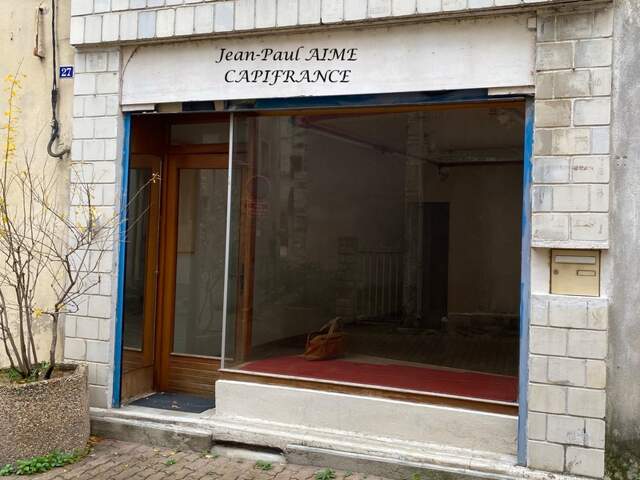 Maison de ville avec local commercial – 116 m² habitables – Pont-Saint-Esprit centre — photo du bien