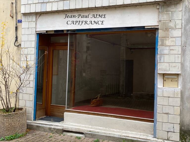 Maison de ville avec local commercial – 116 m² habitables – Pont-Saint-Esprit centre — photo 1