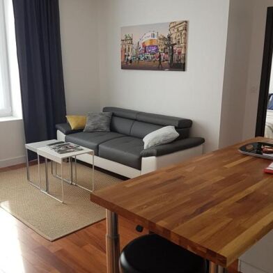 Appartement 2 pièces 700 €