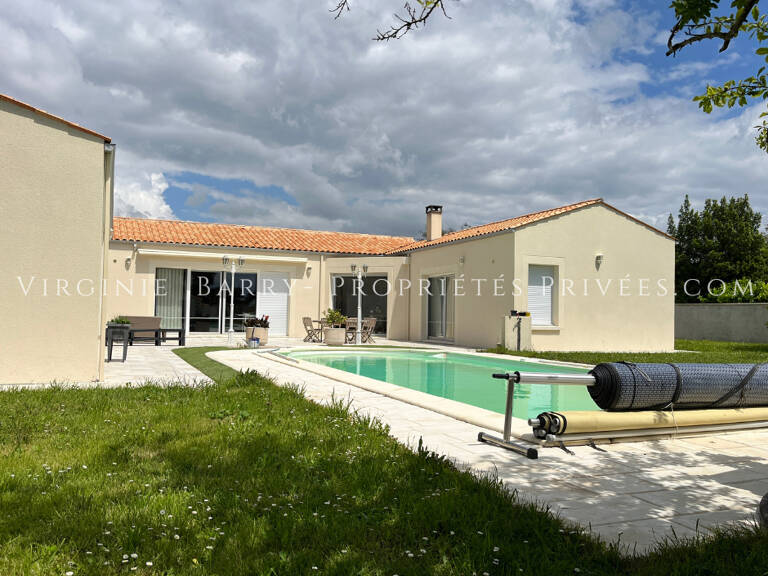 BELLE MAISON T5 DE PLAIN PIED AVEC PISCINE CHAUFFÉE — photo 1