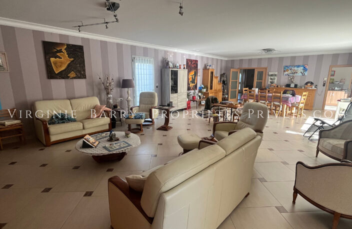 BELLE MAISON T5 DE PLAIN PIED AVEC PISCINE CHAUFFÉE — photo 2