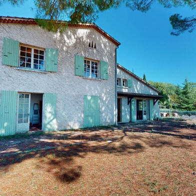 Maison 8 pièces 299900 €