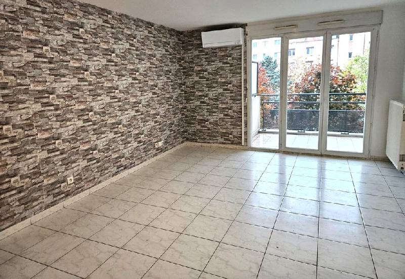 Location T3 77 m² à Lyon 8 1 181 ¤ CC /mois