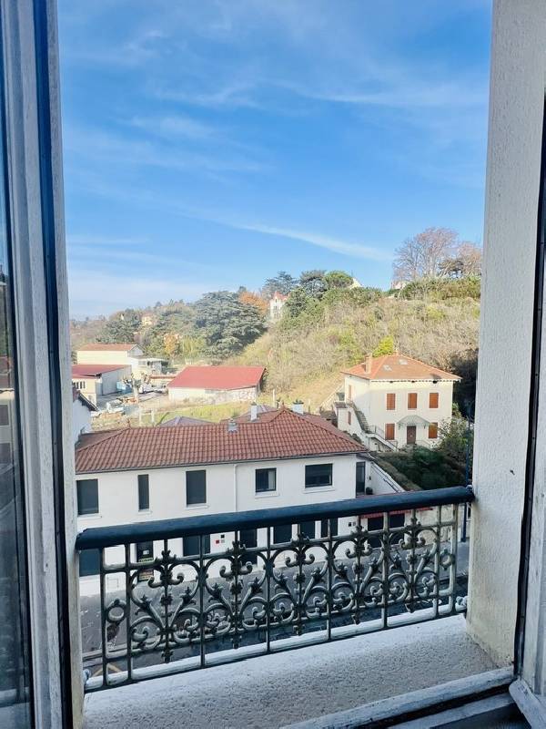 Photo Location T3 65 m² à Caluire-Et-Cuire 981 ¤ CC /mois image 3/3