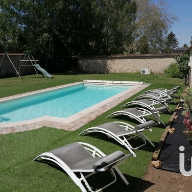 Maison 10 pièces 749000 €