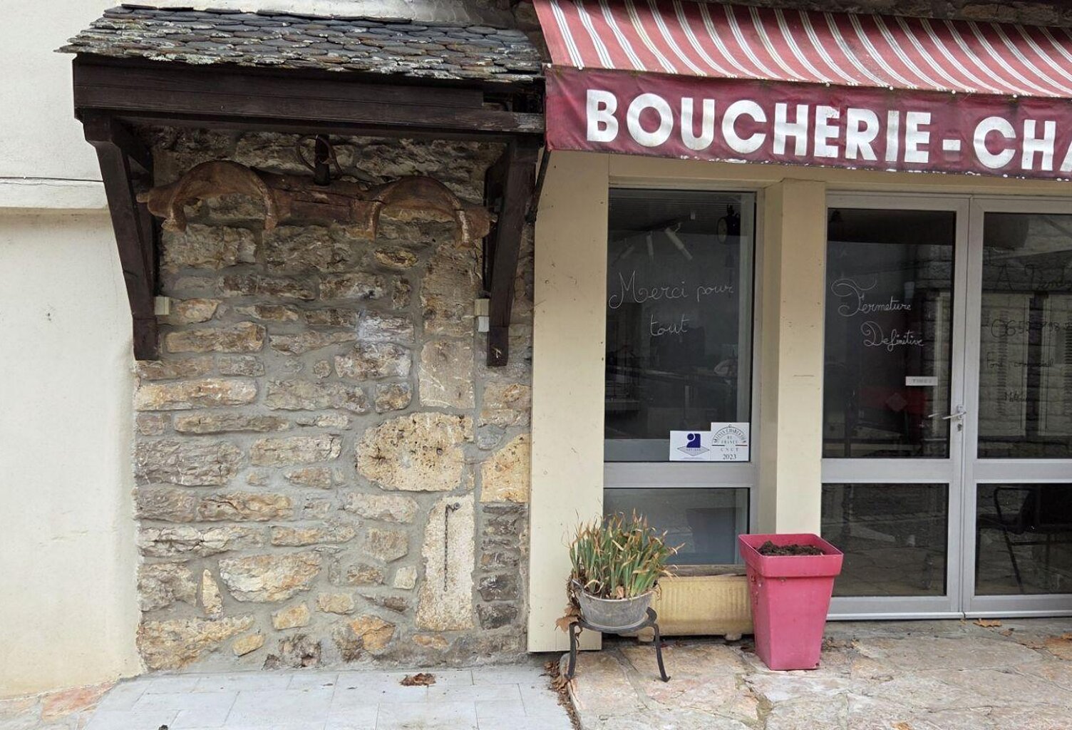Vente Surface diverse 132 m&sup2; — photo 1