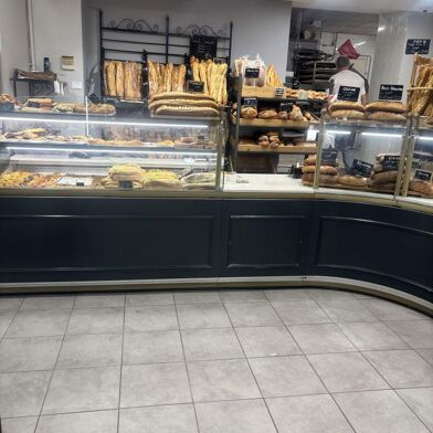 Commerce  668800 €