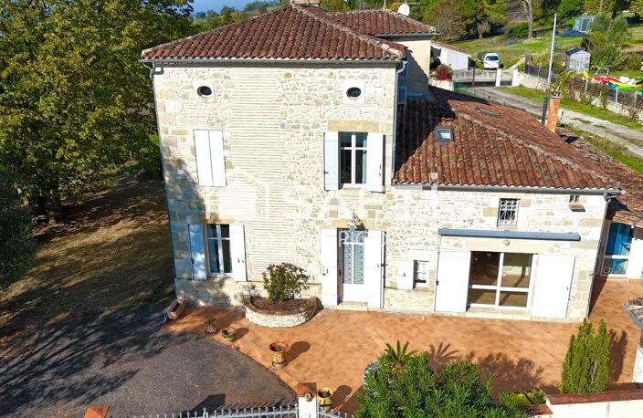 Maison en pierre 8 pièces 284m² — photo 2